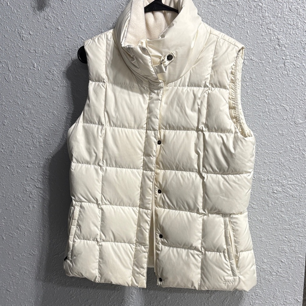 Eddie Bauer Women's Cream Quilted Puffer Vest